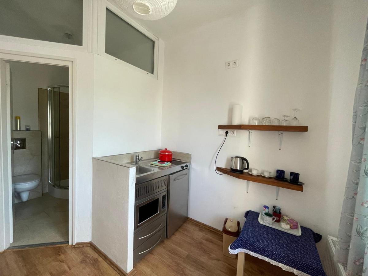 Studio Apartmanok Balatonfured Ngoại thất bức ảnh