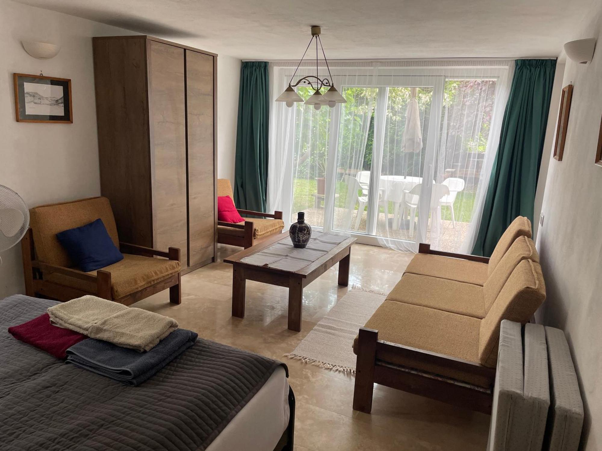 Studio Apartmanok Balatonfured Ngoại thất bức ảnh