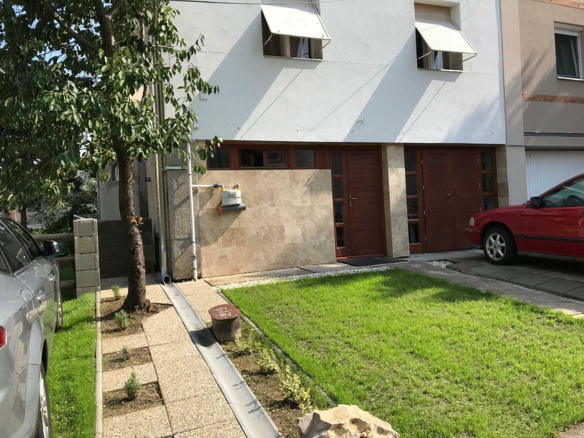 Studio Apartmanok Balatonfured Ngoại thất bức ảnh